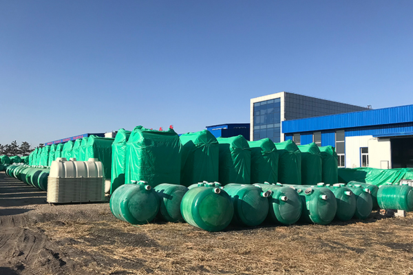 玻璃鋼化糞池和傳統(tǒng)化糞池的本質(zhì)區(qū)別在哪里 玻璃鋼化糞池和傳統(tǒng)化糞池的本質(zhì)區(qū)別在哪里